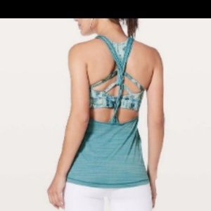 Lululemon Twist and Toil tank with built in bra